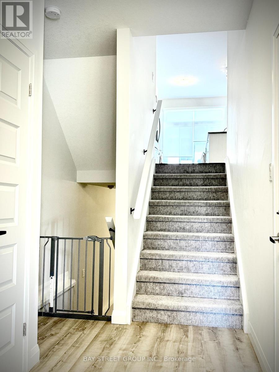 Photo 2 of 21 for 20 - 819 Kleinburg Drive
