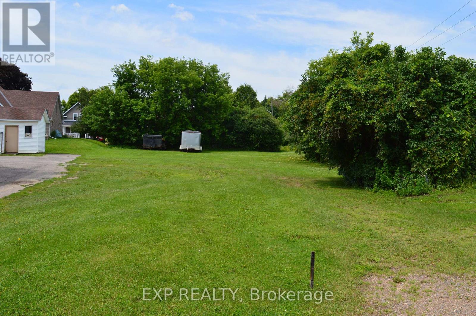 128 Bonnechere Street N, Renfrew, Ontario  K7V 1Y9 - Photo 2 - X12084915