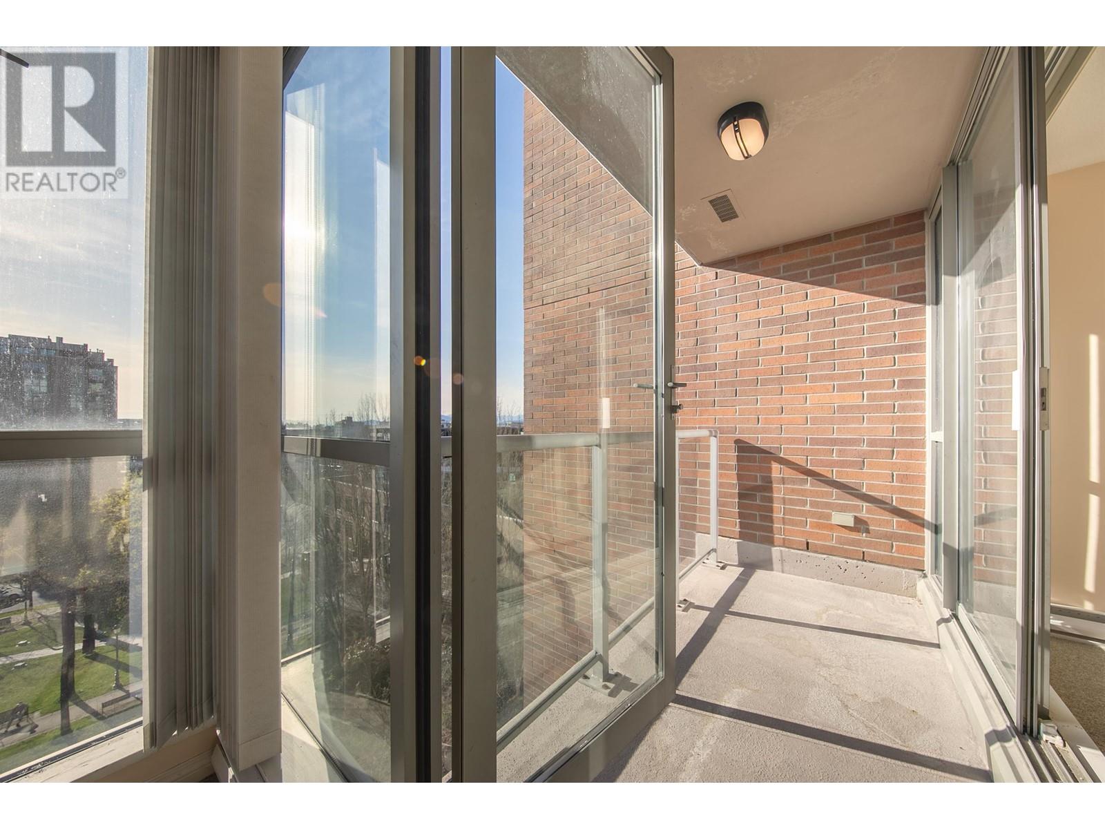703 1575 W 10th Avenue, Vancouver, British Columbia  V6J 5L1 - Photo 18 - R2990716