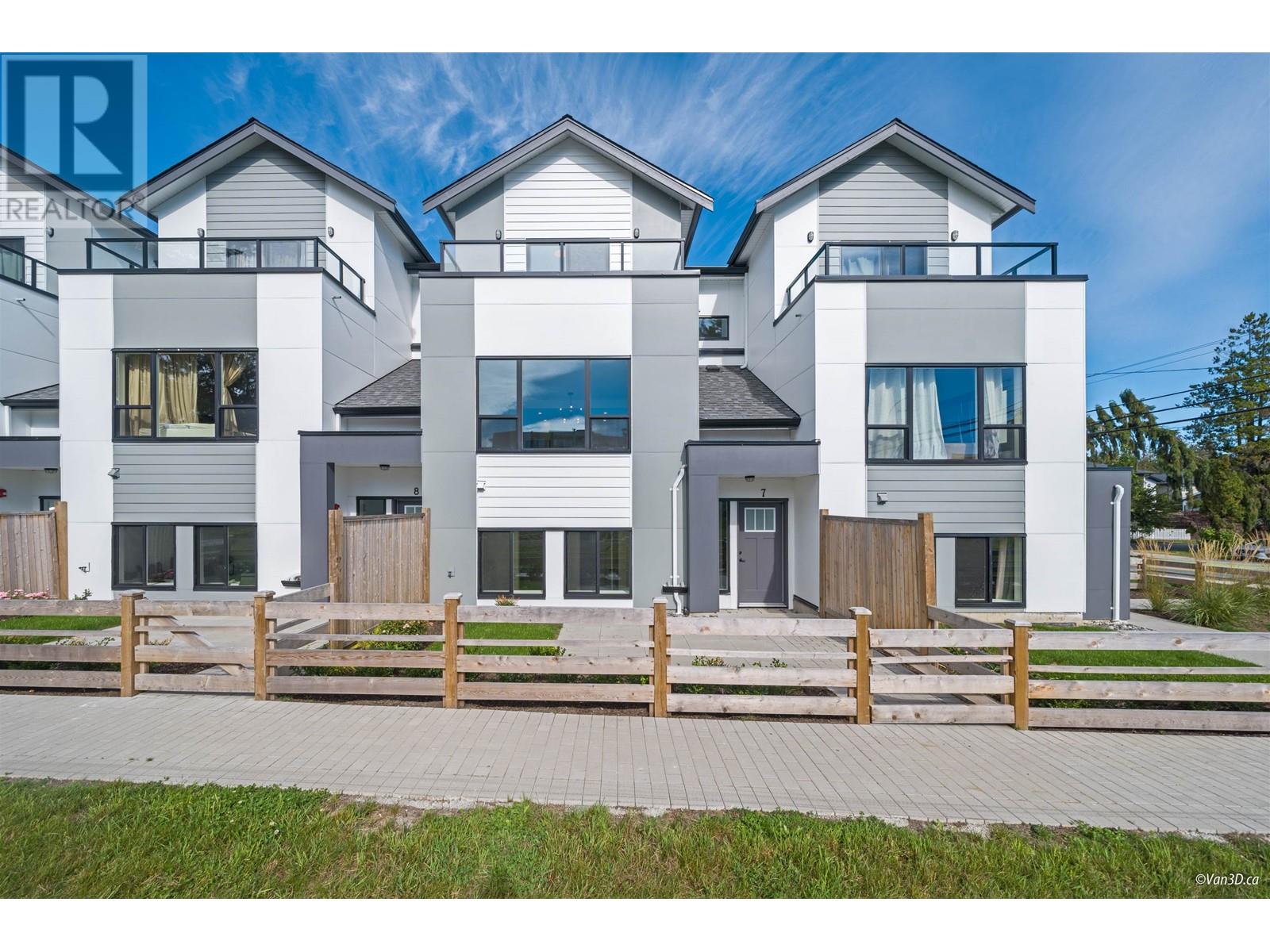 Property at 7 12115 203 STREET image 1