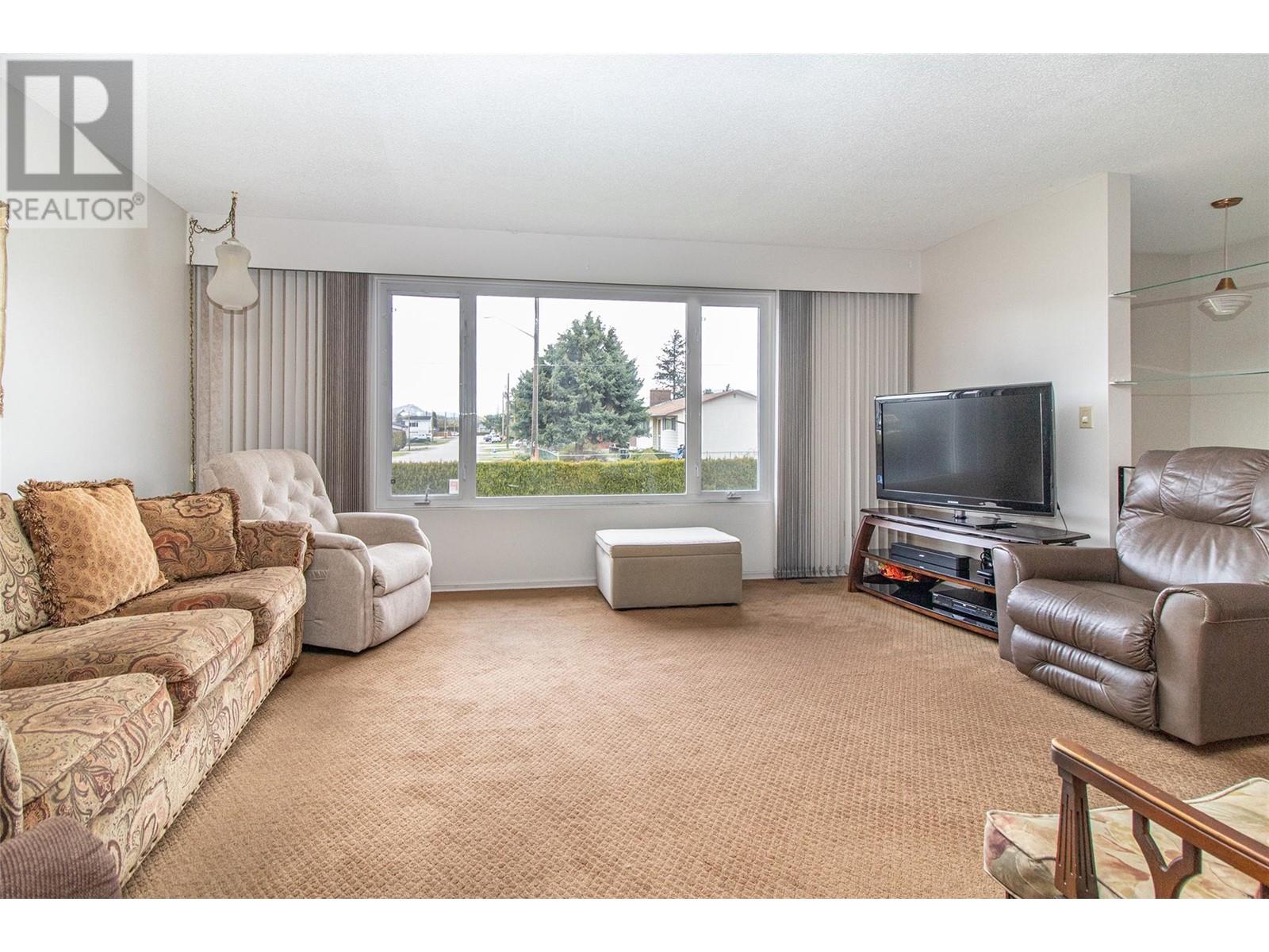 Property at 235 Pearson Road image 4