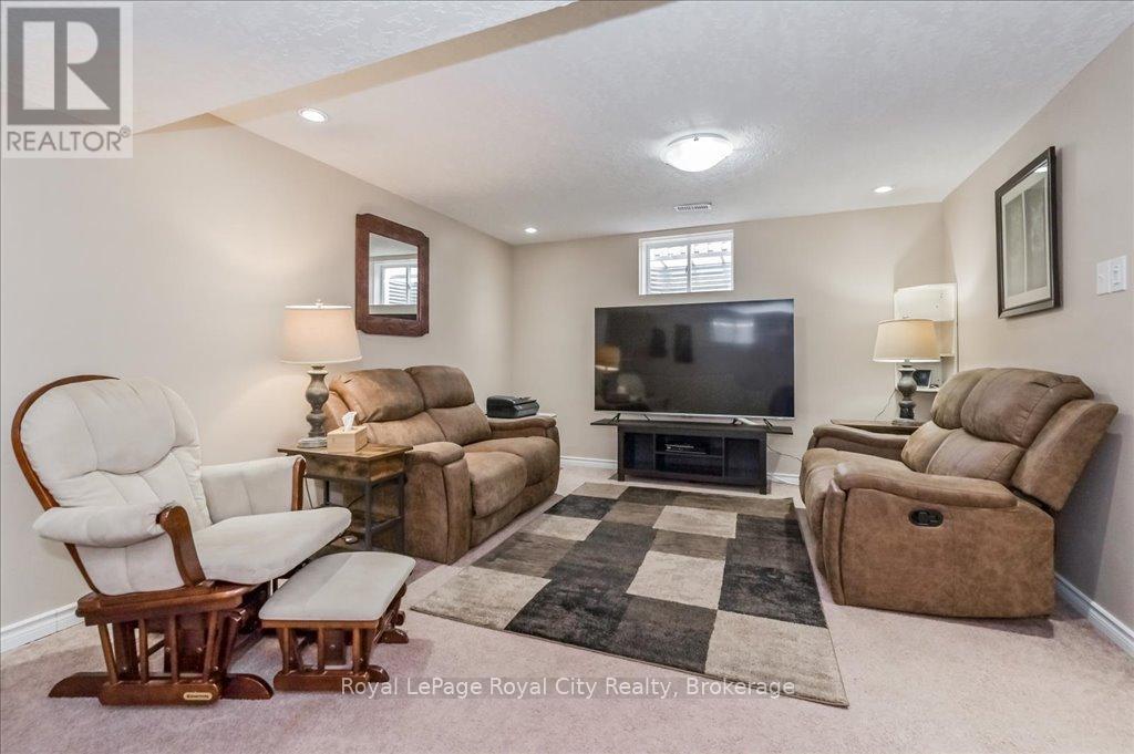 36 Green Street, Mapleton, Ontario  N0G 1P0 - Photo 21 - X12084892