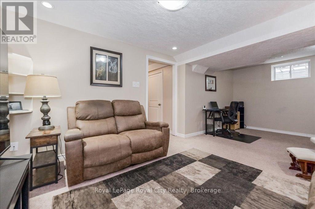 36 Green Street, Mapleton, Ontario  N0G 1P0 - Photo 23 - X12084892