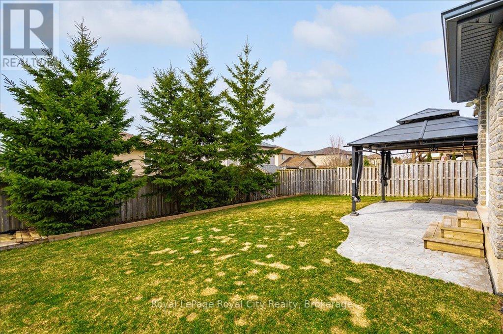 36 Green Street, Mapleton, Ontario  N0G 1P0 - Photo 28 - X12084892