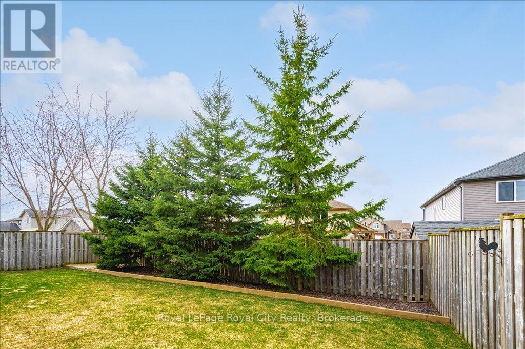 36 Green Street, Mapleton, Ontario  N0G 1P0 - Photo 30 - X12084892