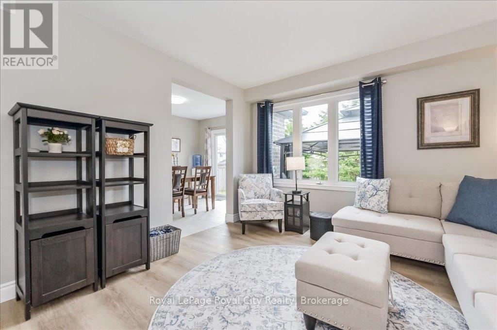 36 Green Street, Mapleton, Ontario  N0G 1P0 - Photo 6 - X12084892