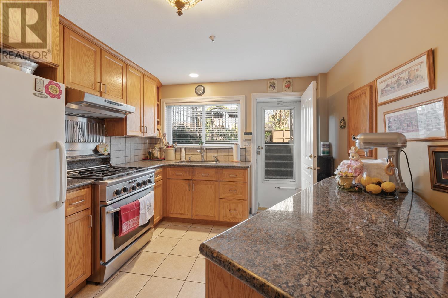 1627 E 34th Avenue, Vancouver, British Columbia  V5P 1A2 - Photo 24 - R2990738