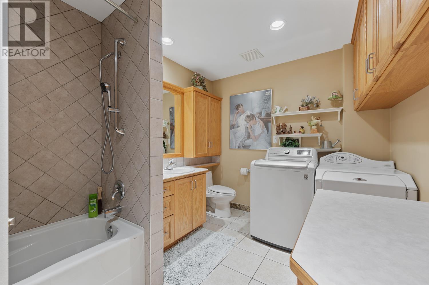 1627 E 34th Avenue, Vancouver, British Columbia  V5P 1A2 - Photo 25 - R2990738