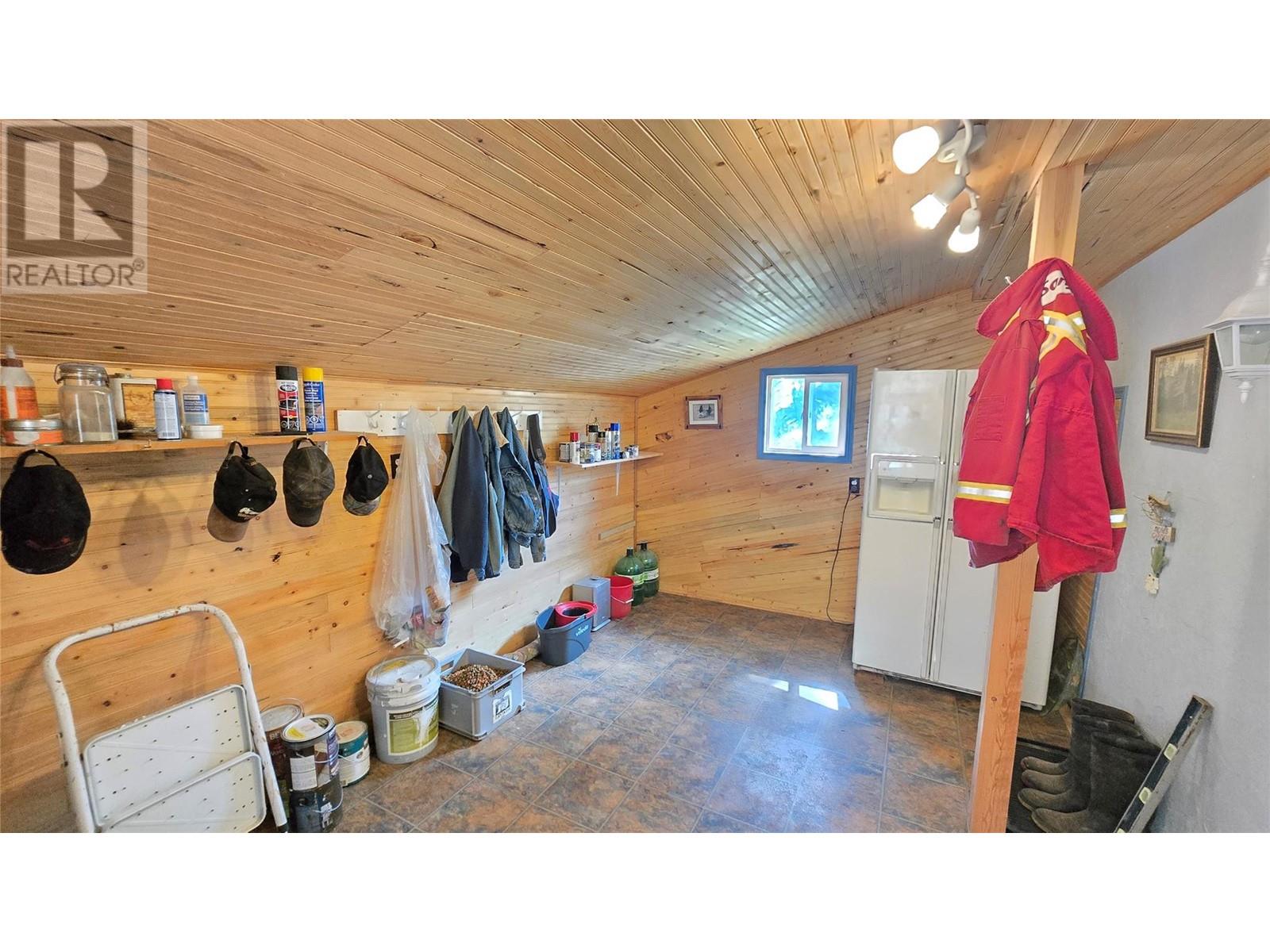 2300 Westsyde Road N, Barriere, British Columbia  V0E 1E0 - Photo 13 - 10336400