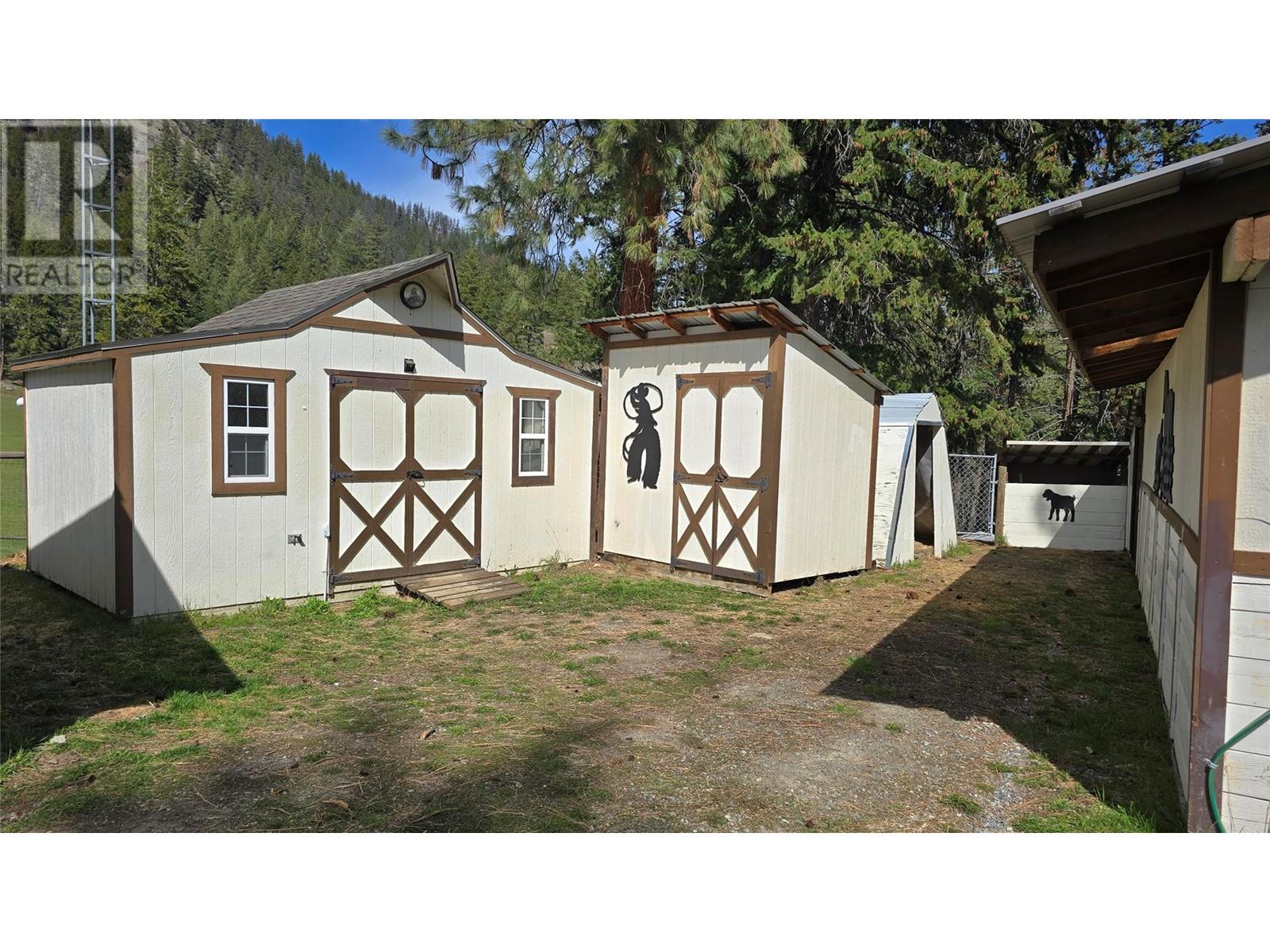 2300 Westsyde Road N, Barriere, British Columbia  V0E 1E0 - Photo 18 - 10336400