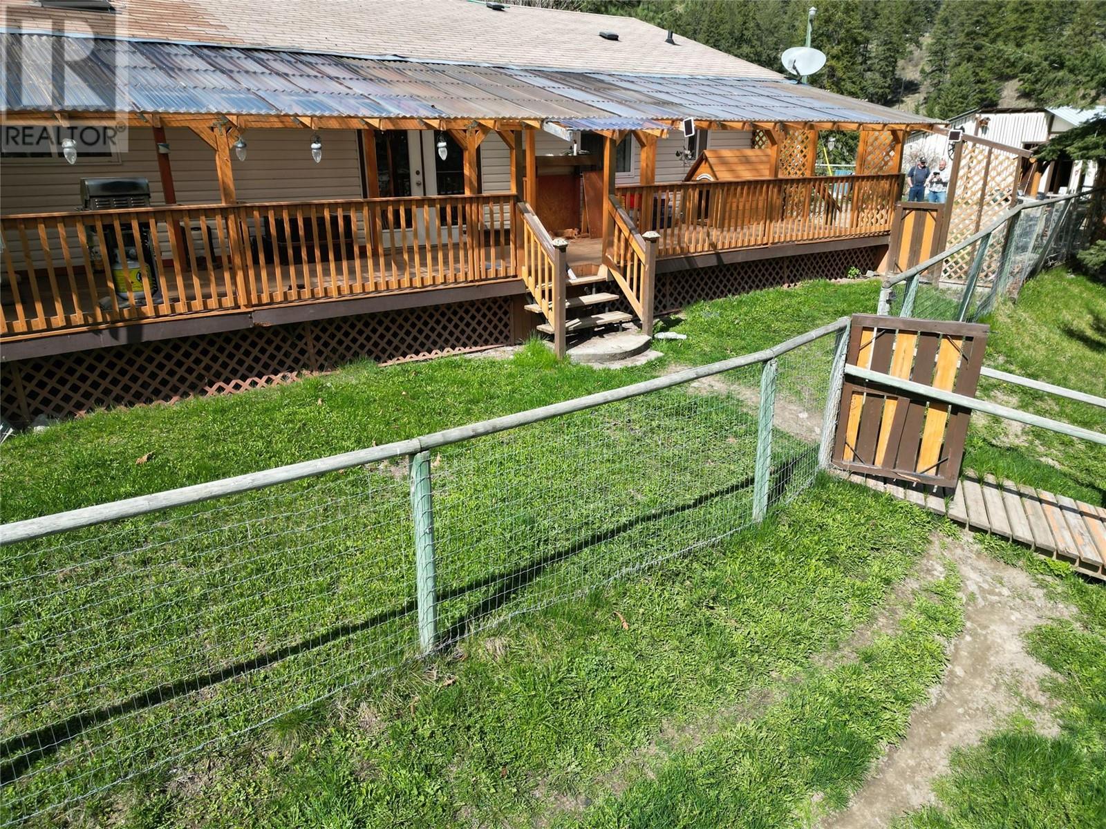2300 Westsyde Road N, Barriere, British Columbia  V0E 1E0 - Photo 53 - 10336400
