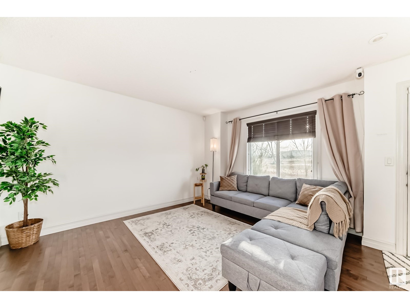 Property at #118 3625 144 AV NW image 4