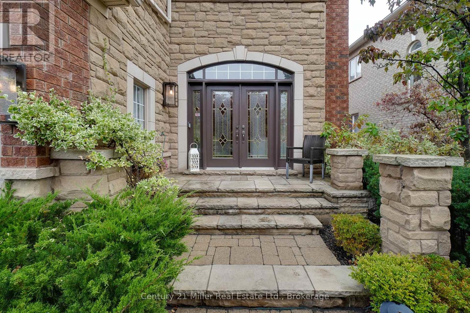 Property at 2301 HERTFORDSHIRE WAY image 3