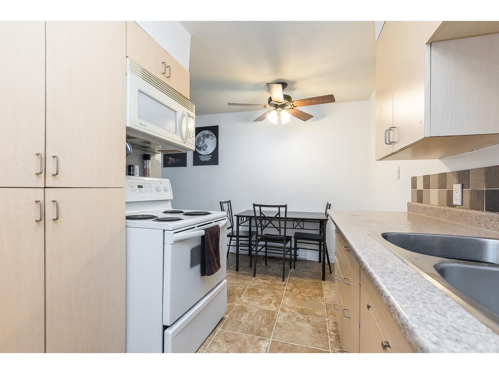 103 2211 Clearbrook Road, Abbotsford, British Columbia  V2T 2X4 - Photo 11 - R2983128
