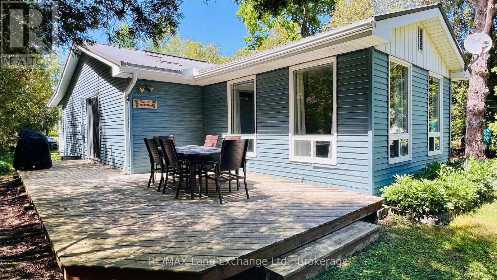 304 Maple Street, Huron-Kinloss, Ontario  N2Z 2X3 - Photo 7 - X12053365