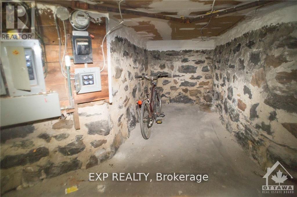 380 Fisher Street, North Bay, Ontario  P1B 2E1 - Photo 14 - X12084881