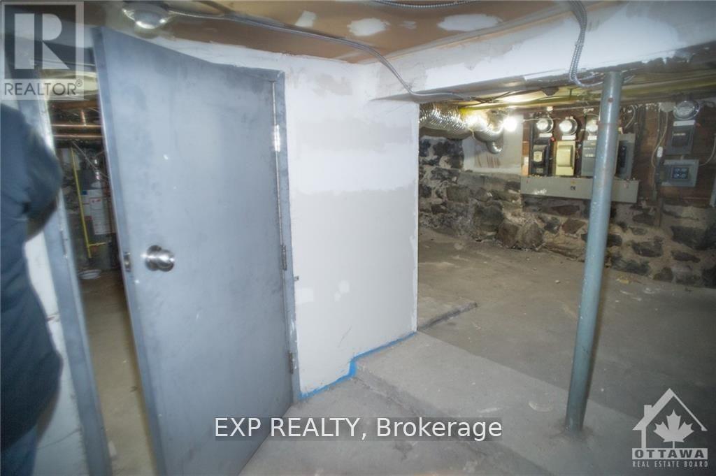 380 Fisher Street, North Bay, Ontario  P1B 2E1 - Photo 17 - X12084881