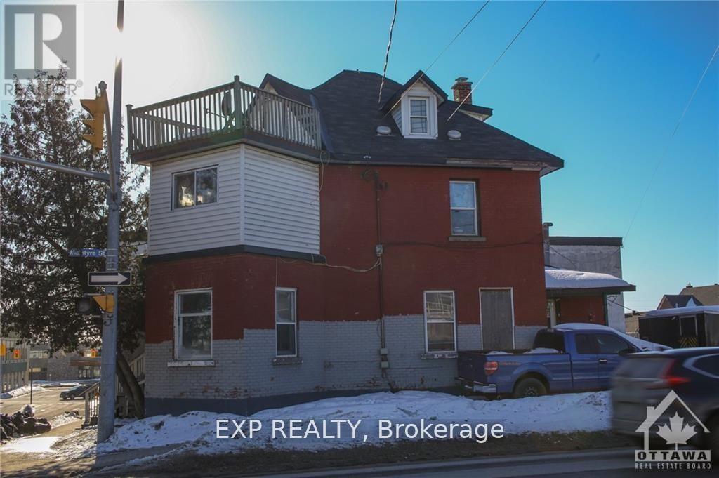 380 Fisher Street, North Bay, Ontario  P1B 2E1 - Photo 3 - X12084881