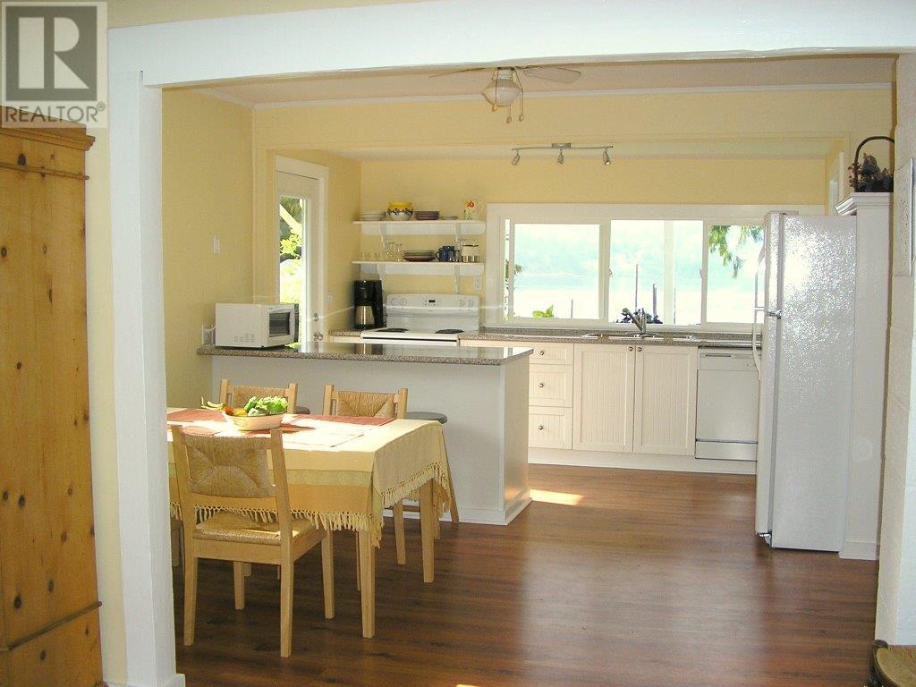 Property at 6003 SECHELT INLET ROAD image 4