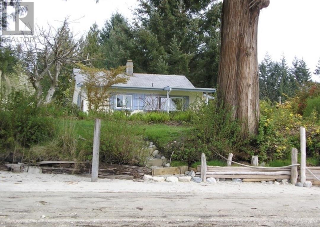 Property at 6003 SECHELT INLET ROAD image 3