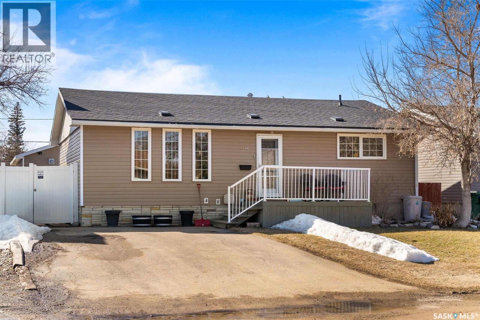 316 Elder STREET, pense, Saskatchewan