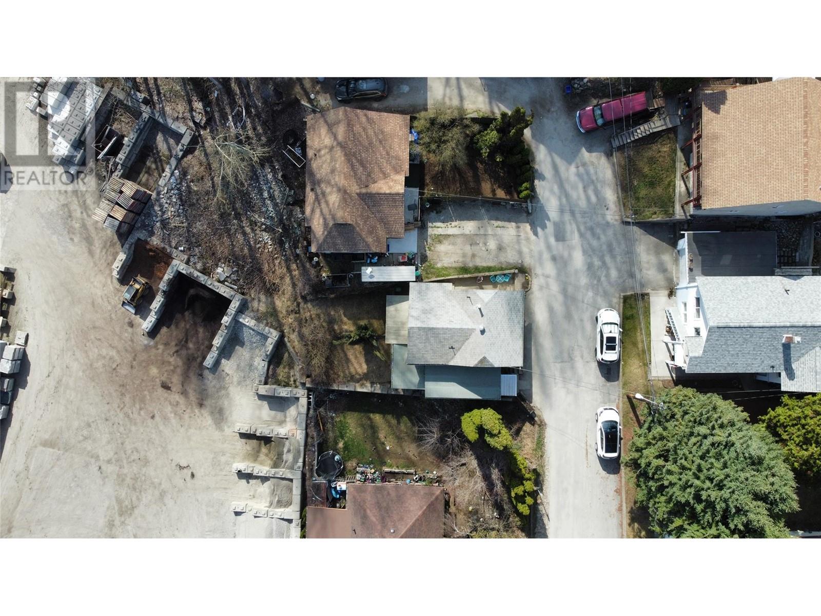 521 Turner Street, Warfield, British Columbia  V1R 2P6 - Photo 38 - 10343524