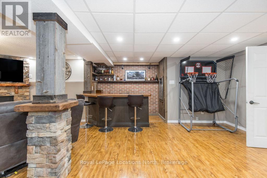 158 Fernbrook Drive, Wasaga Beach, Ontario  L9Z 1G9 - Photo 23 - S12084943