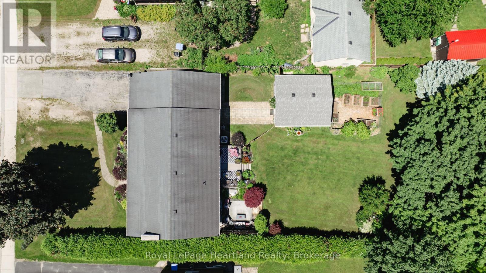 Photo 12 of 50 for 71 Rattenbury Street E