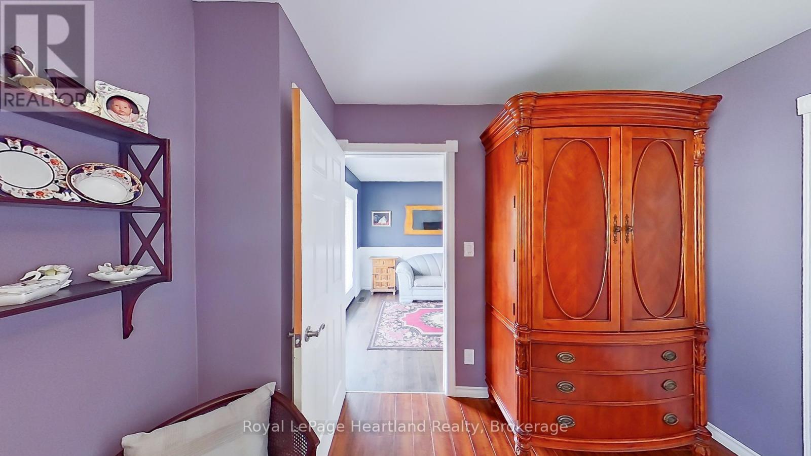 Photo 13 of 50 for 71 Rattenbury Street E