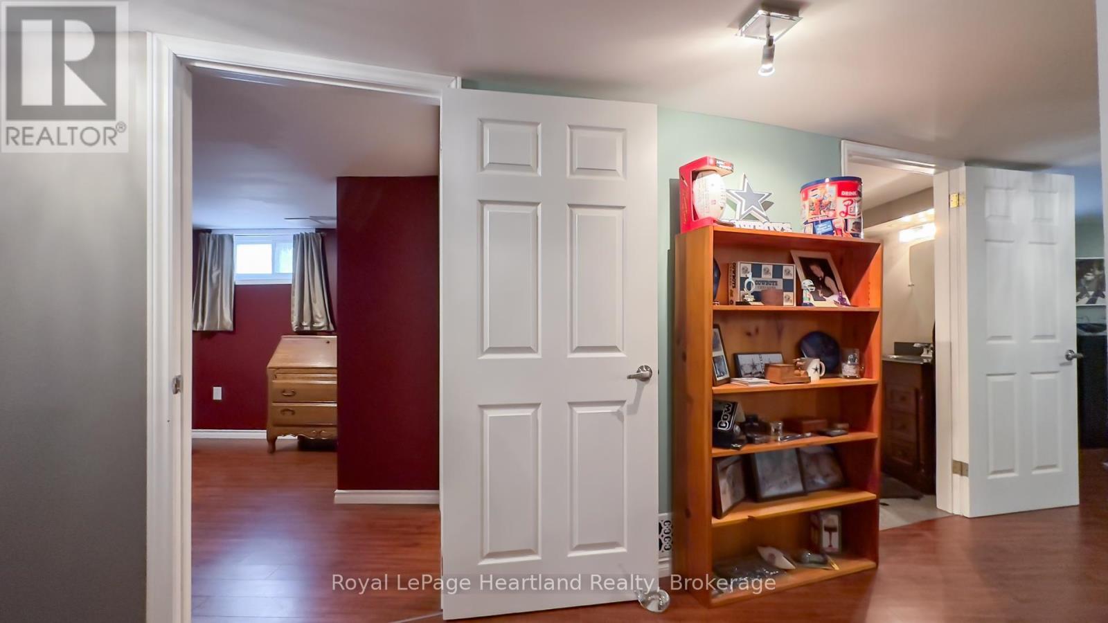 Photo 43 of 50 for 71 Rattenbury Street E