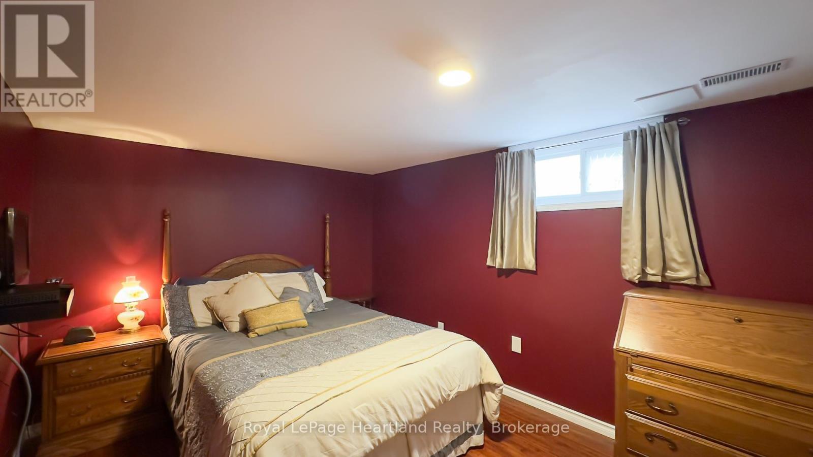 Photo 45 of 50 for 71 Rattenbury Street E