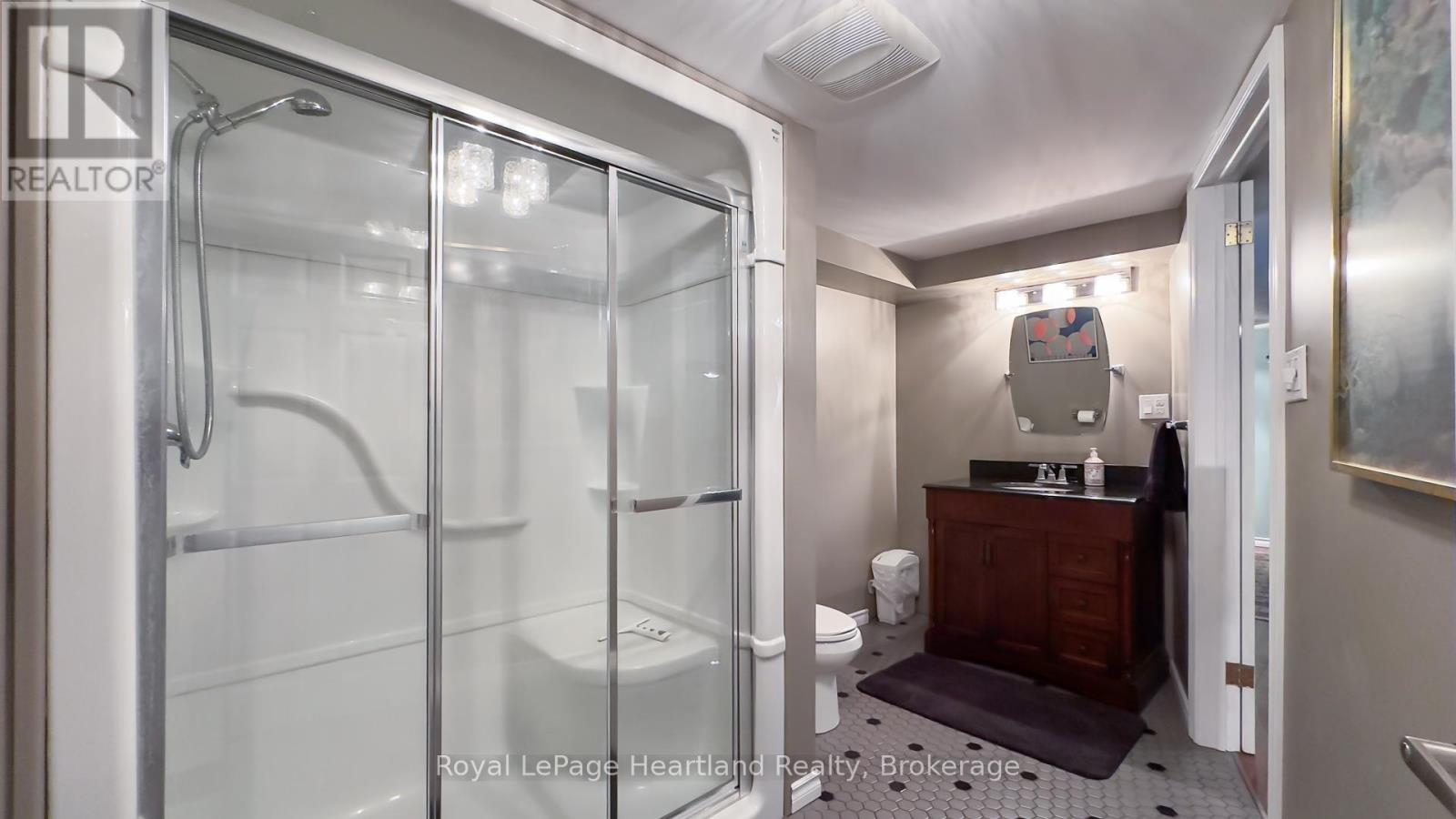 Photo 46 of 50 for 71 Rattenbury Street E