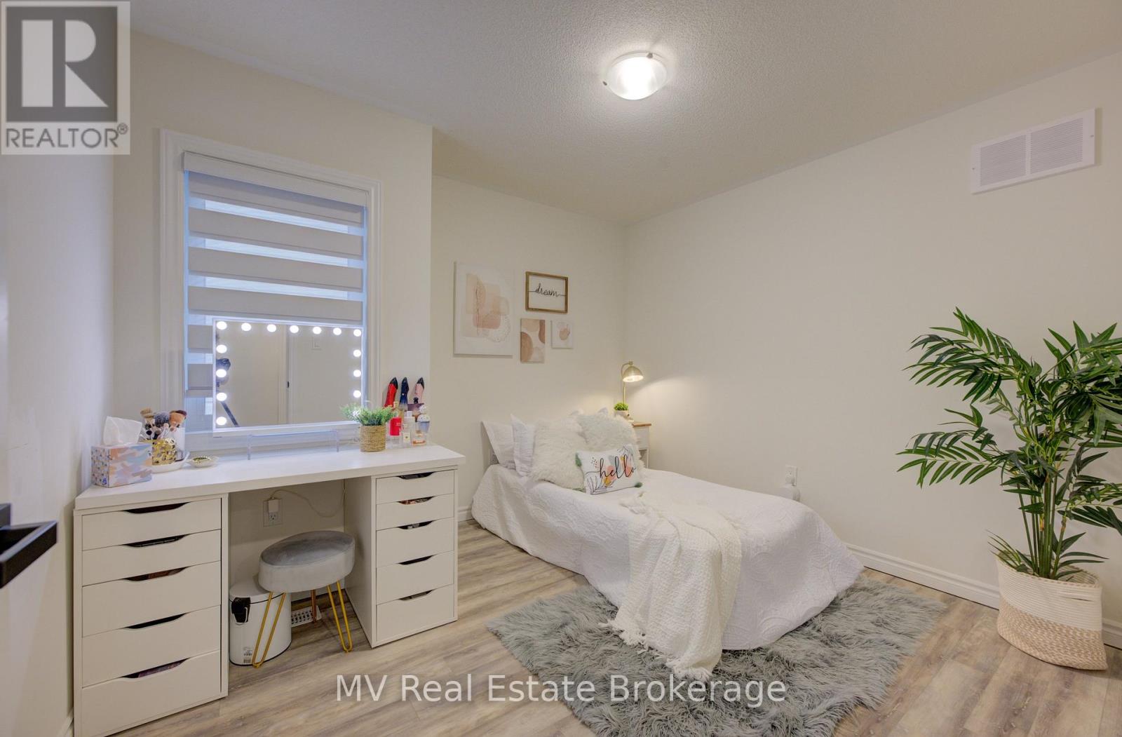 71 Dass Drive W, Centre Wellington, Ontario  N1M 0H9 - Photo 31 - X12085018