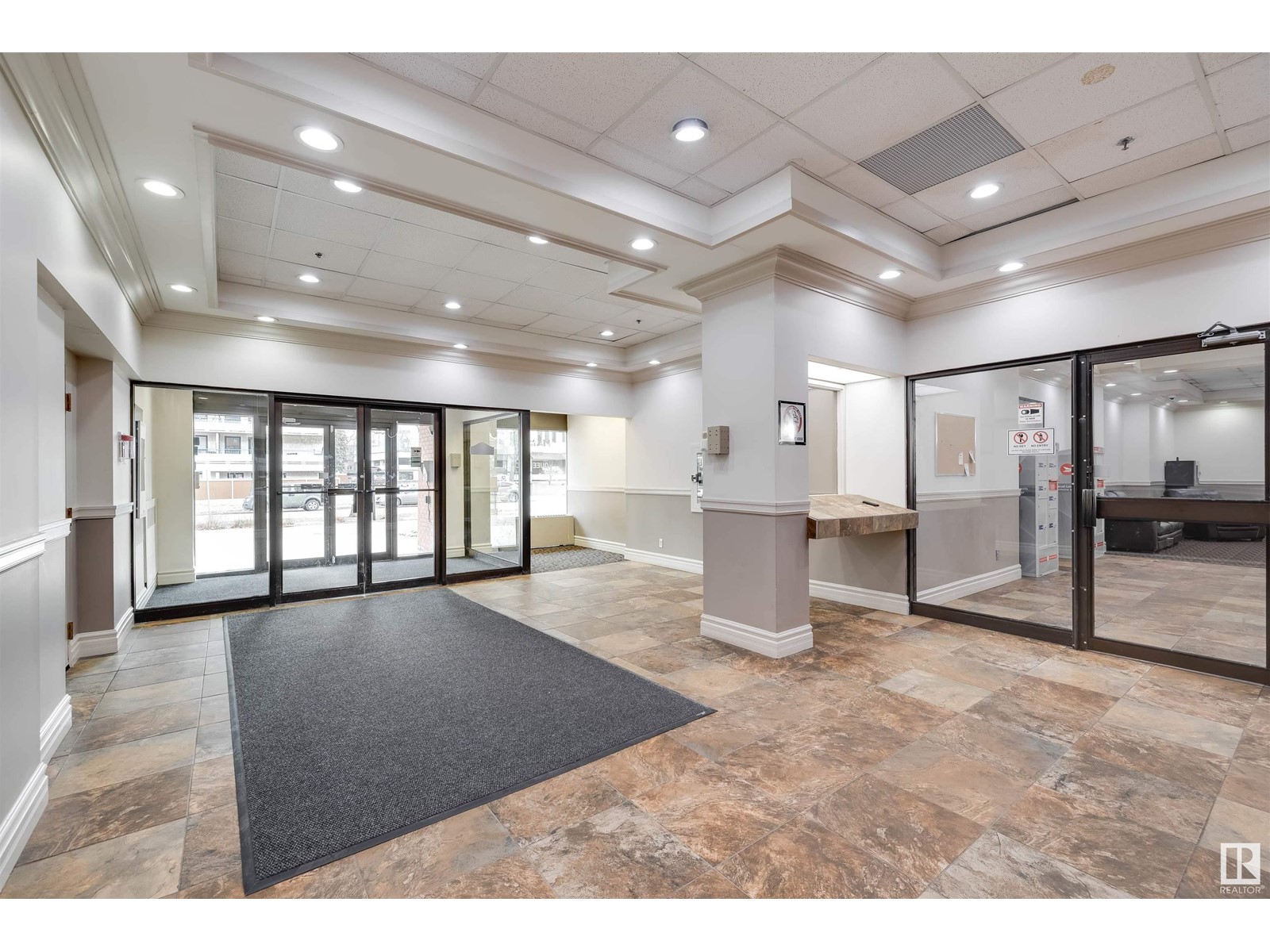 Property at #216 10160 114 ST NW image 2