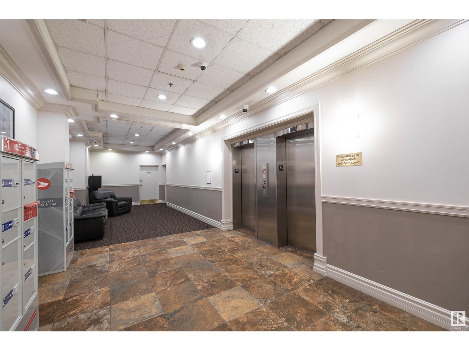 Property at #216 10160 114 ST NW image 3