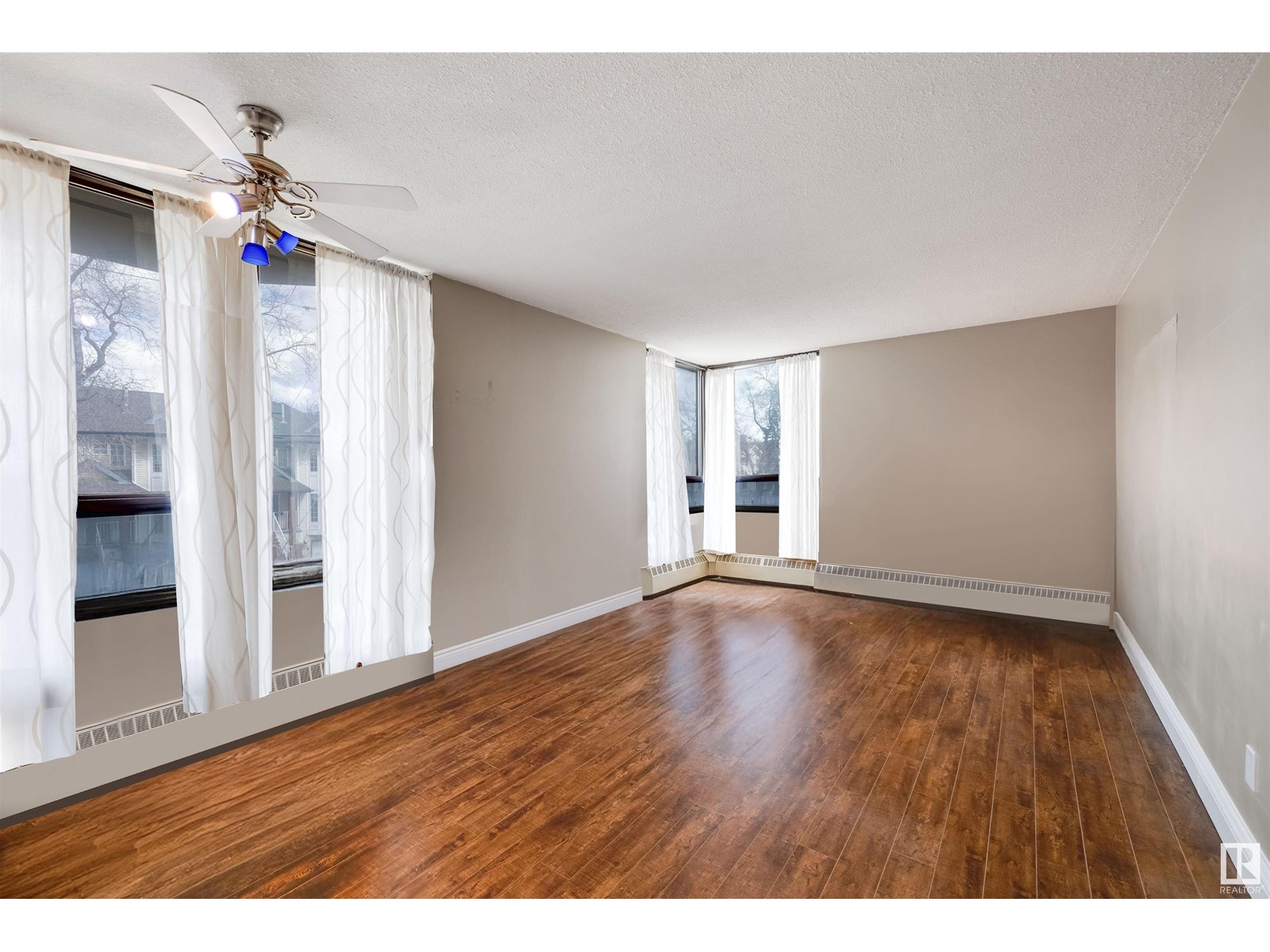 Property at #216 10160 114 ST NW image 4