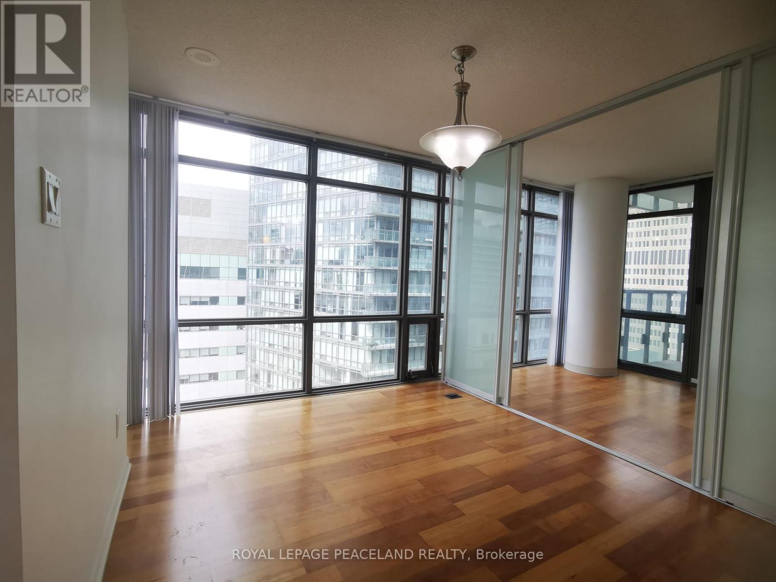 1202 - 38 GRENVILLE STREET, Toronto, Ontario