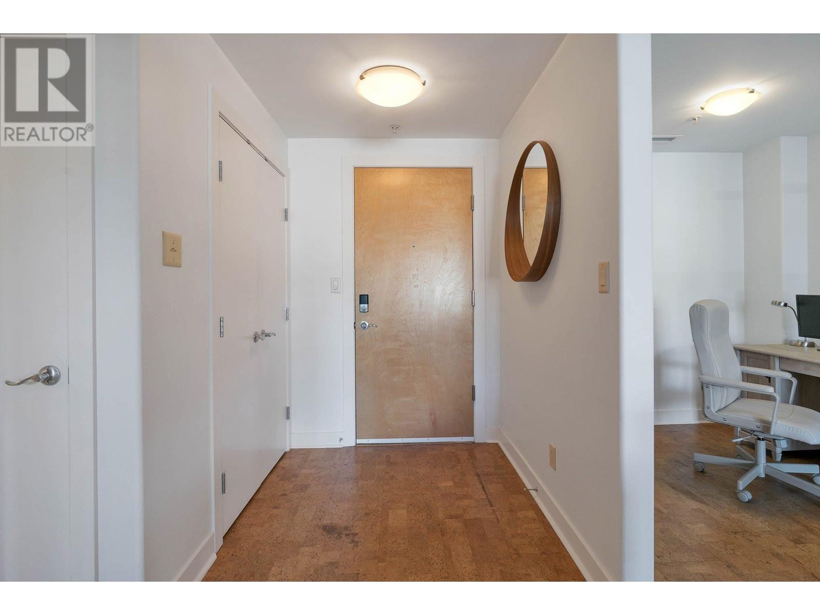 1160 Bernard Avenue Unit# 205, Kelowna, British Columbia  V1Y 6R2 - Photo 4 - 10342597