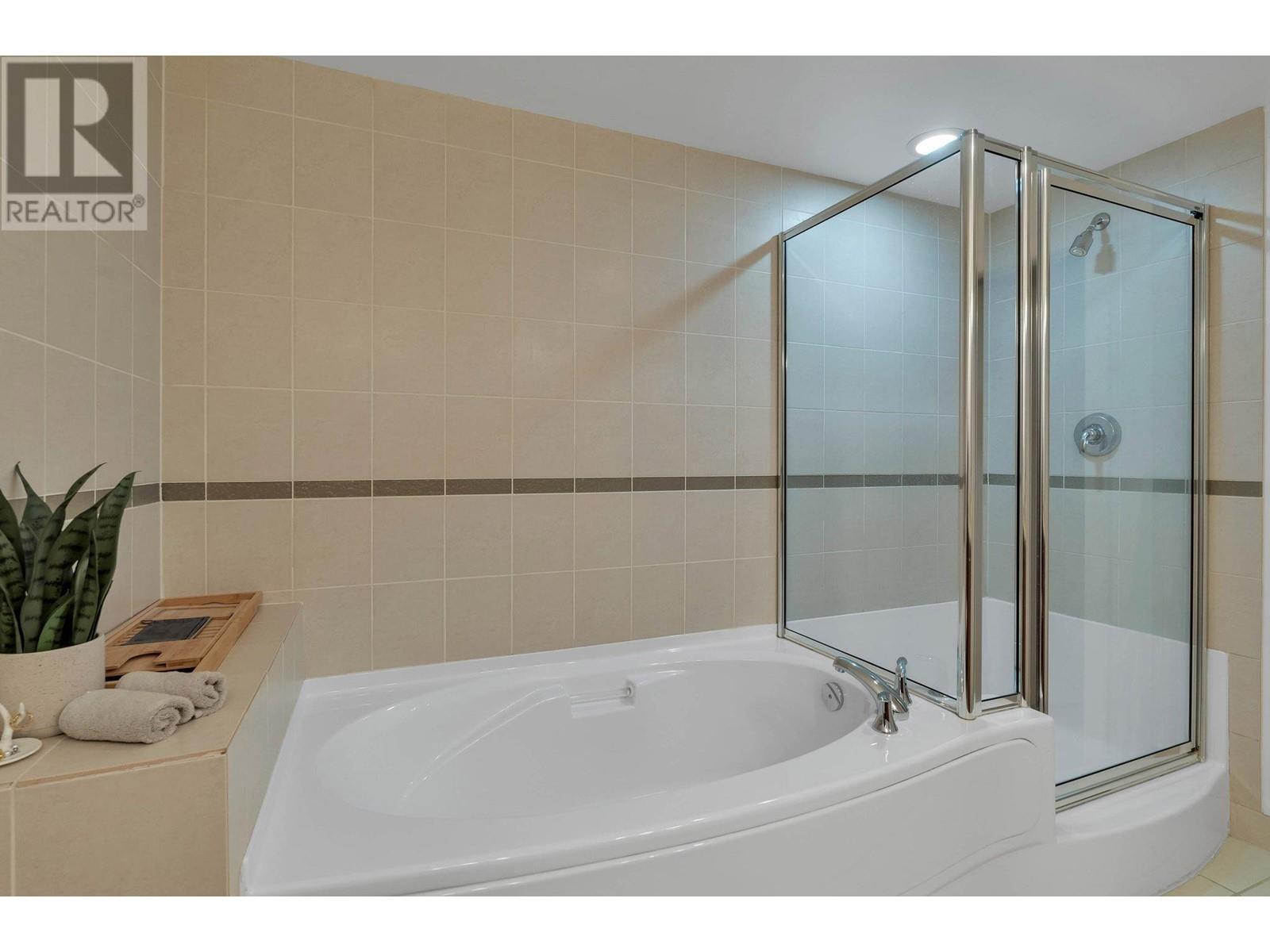 1160 Bernard Avenue Unit# 205, Kelowna, British Columbia  V1Y 6R2 - Photo 19 - 10342597