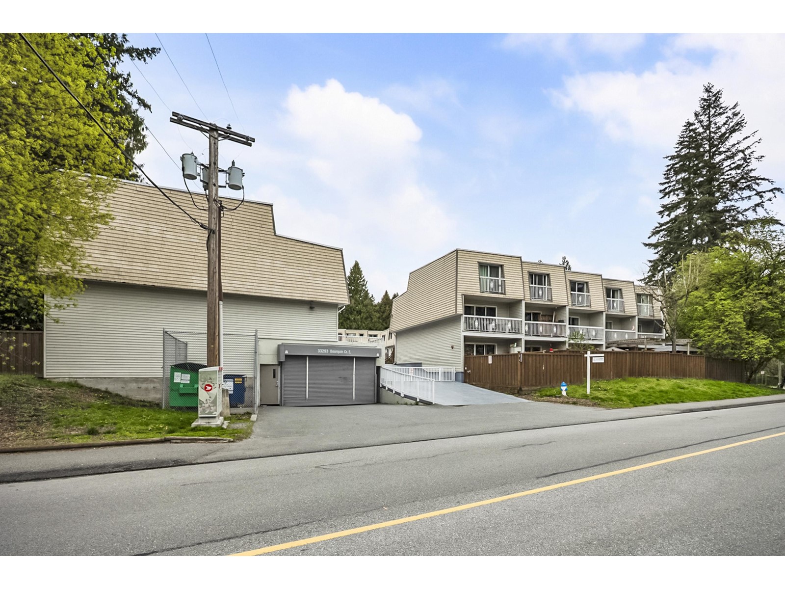 Property at 16 33293 E BOURQUIN CRESCENT image 2
