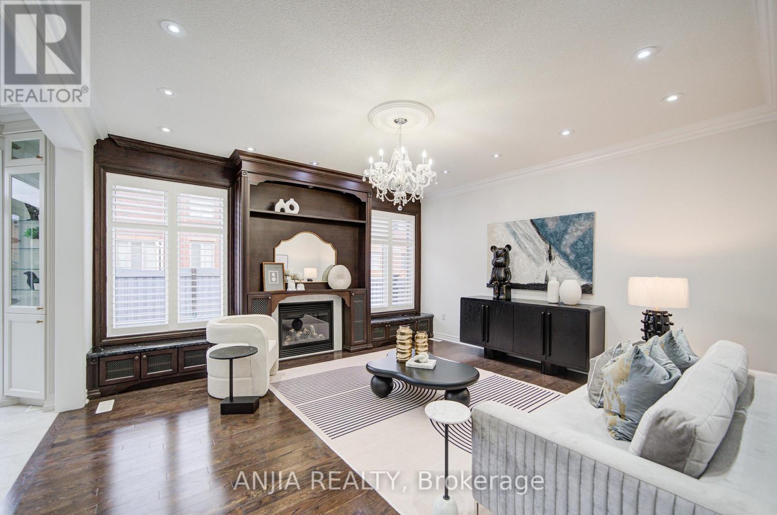 56 Busch Avenue, Markham, Ontario  L6C 0V4 - Photo 13 - N12085014