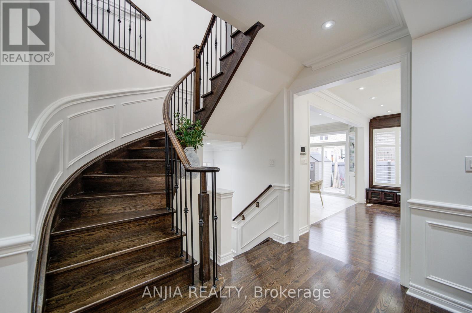56 Busch Avenue, Markham, Ontario  L6C 0V4 - Photo 14 - N12085014