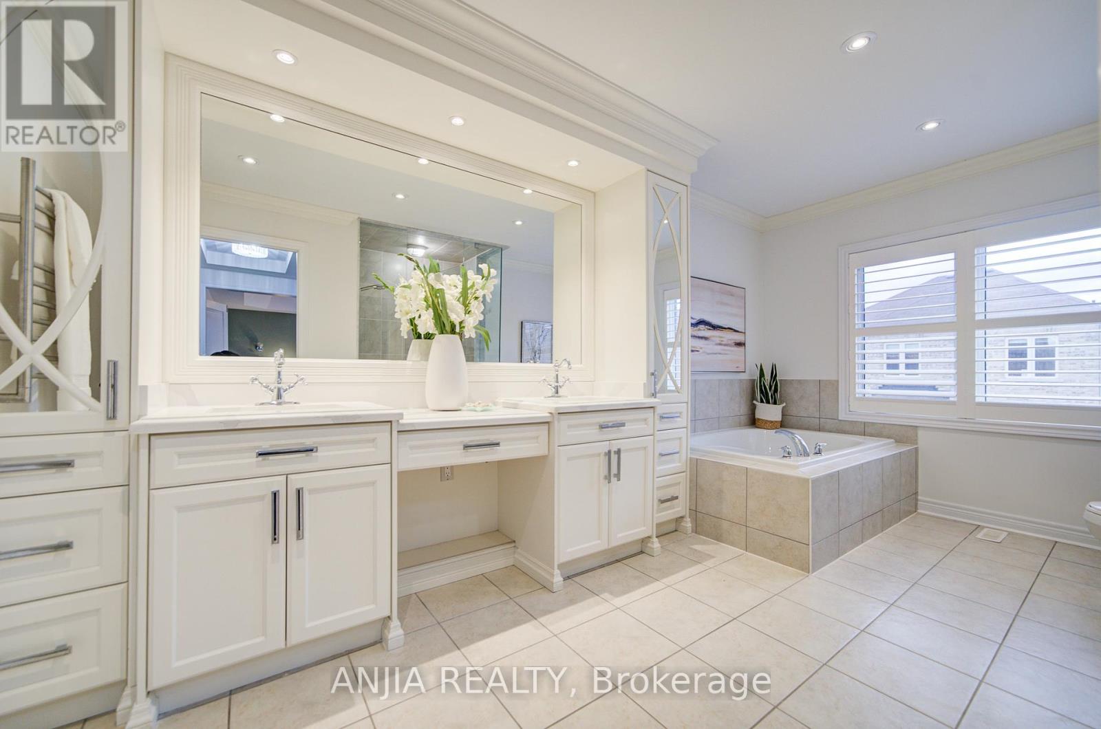 56 Busch Avenue, Markham, Ontario  L6C 0V4 - Photo 35 - N12085014