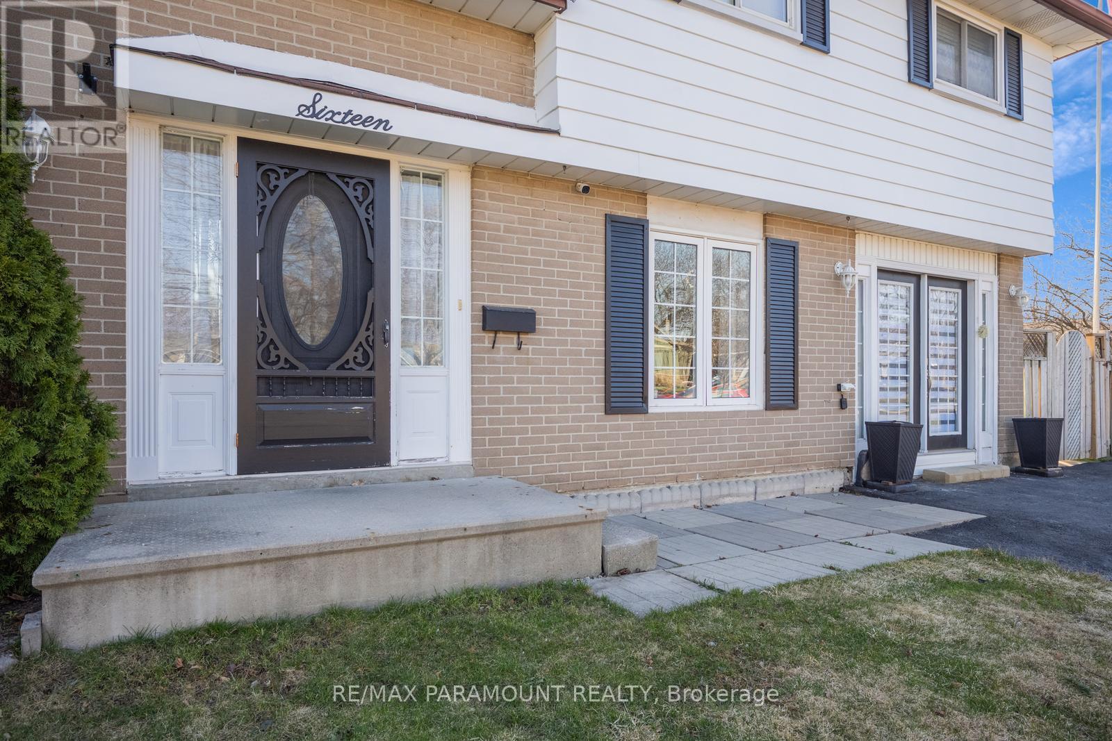 Property at 16 IRWIN CRESCENT image 4