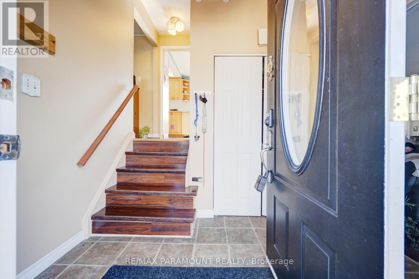 Property at 16 IRWIN CRESCENT image 5