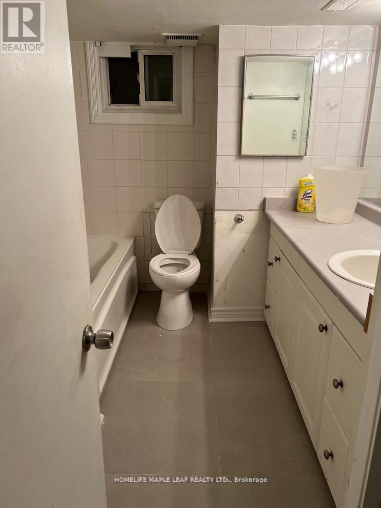 (Basement) - 28 Ladore Drive, Brampton, Ontario  L6Y 1V5 - Photo 14 - W12085008
