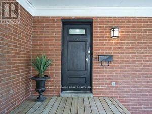 (Basement) - 28 Ladore Drive, Brampton, Ontario  L6Y 1V5 - Photo 6 - W12085008