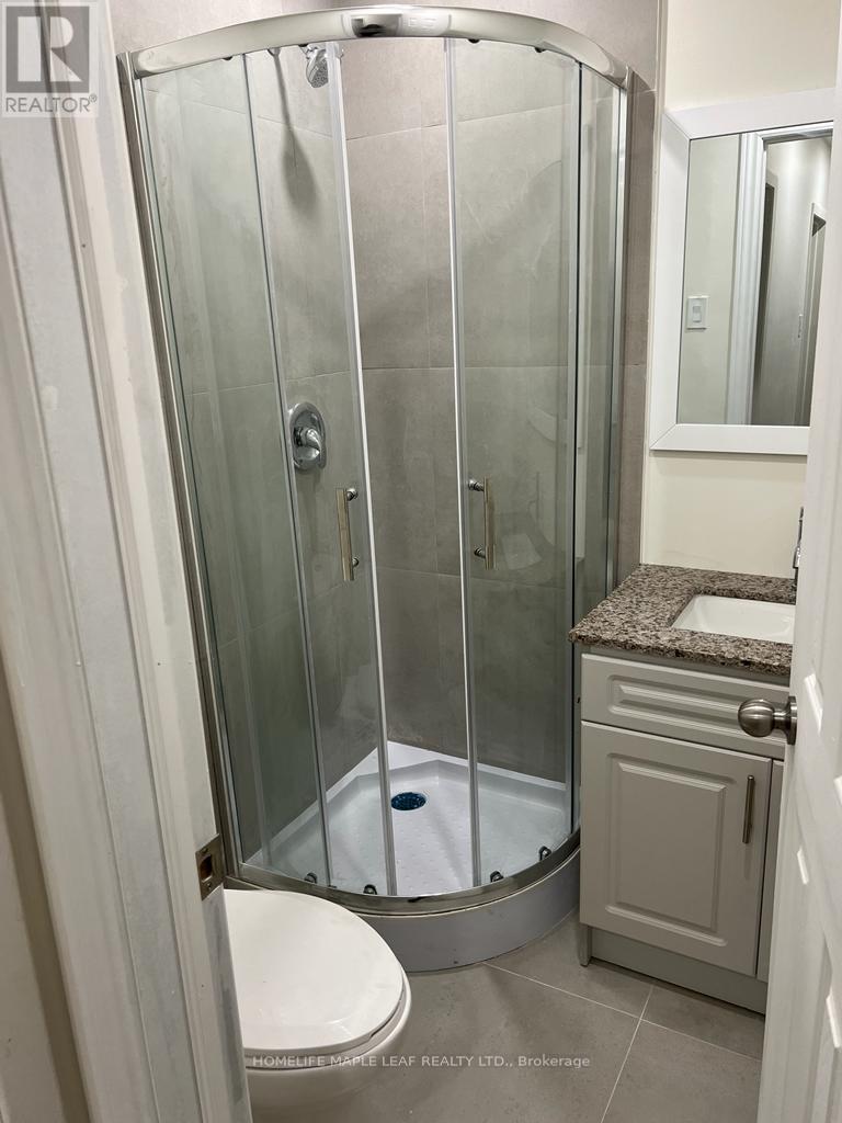 (Upper) - 28 Ladore Drive, Brampton, Ontario  L6Y 1V5 - Photo 17 - W12085010