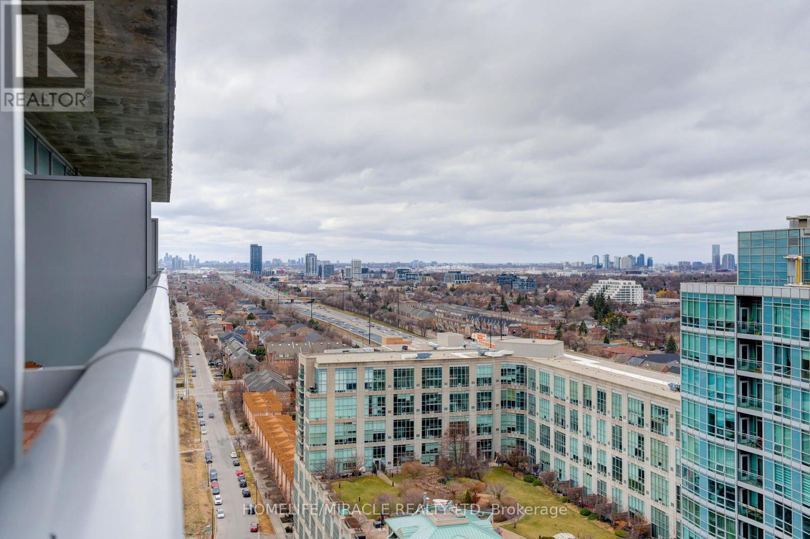 2222 - 165 Legion Road N, Toronto, Ontario  M8Y 0B3 - Photo 26 - W12085017
