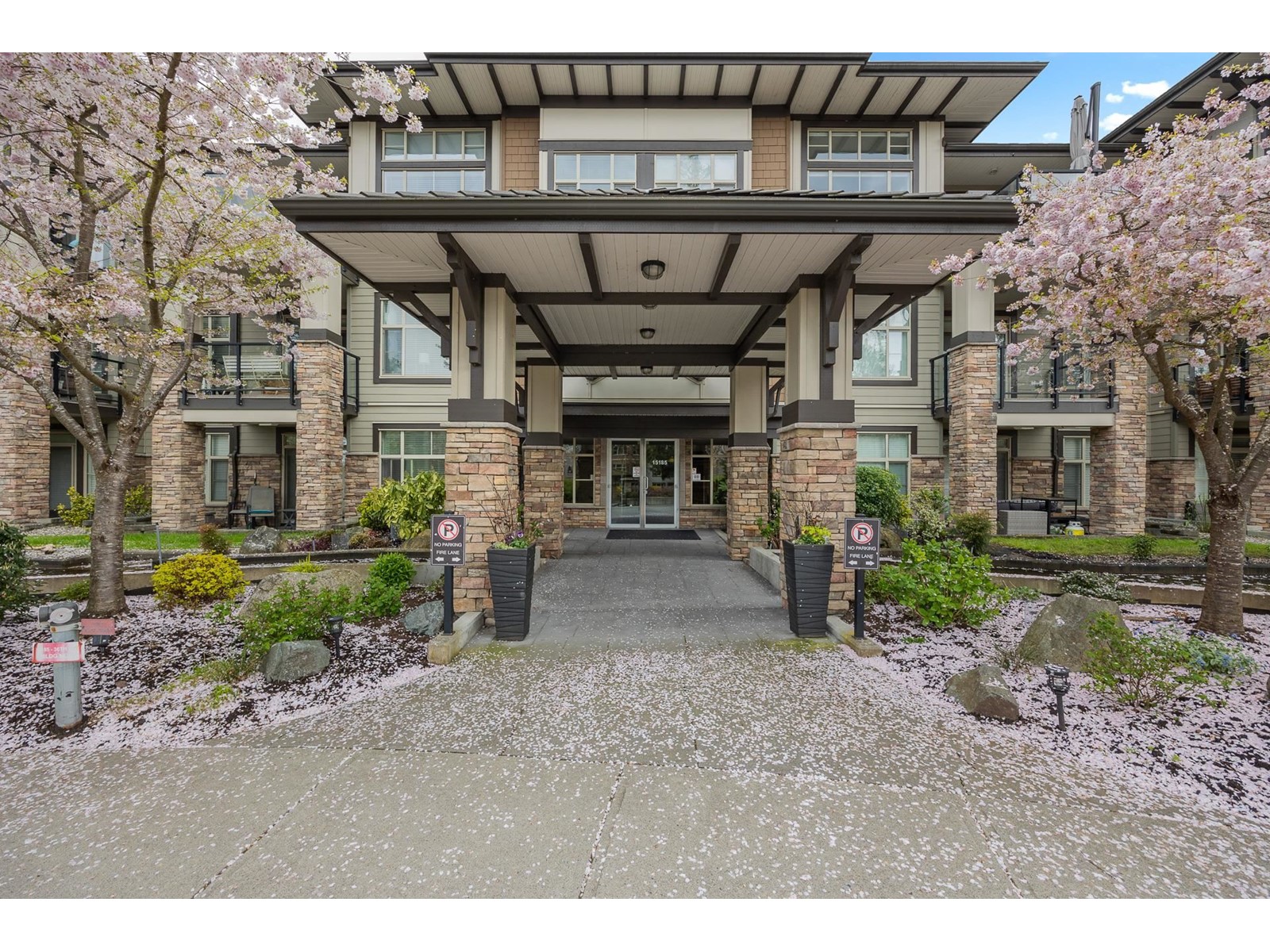 Property at 116 15185 36 AVENUE image 2